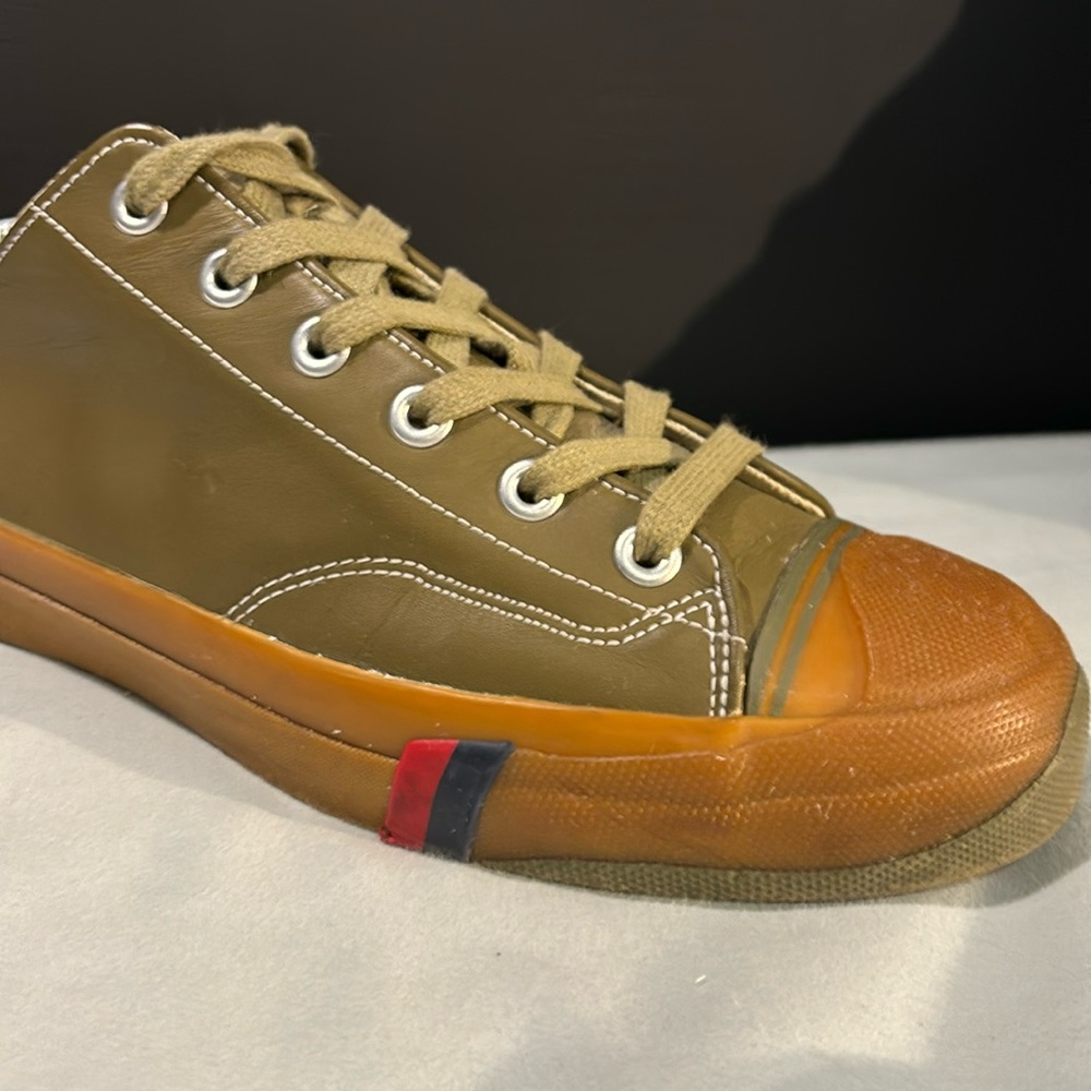 Pro-keds Court King leather sneakers. Vintage. Won’t find.